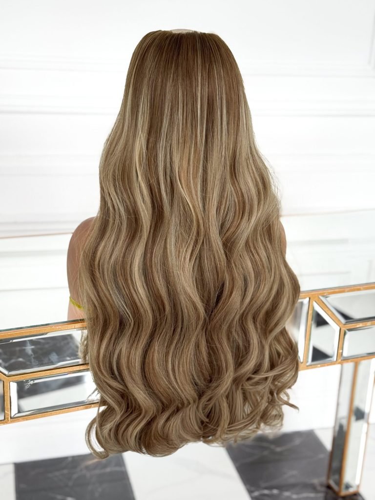 KHLOE